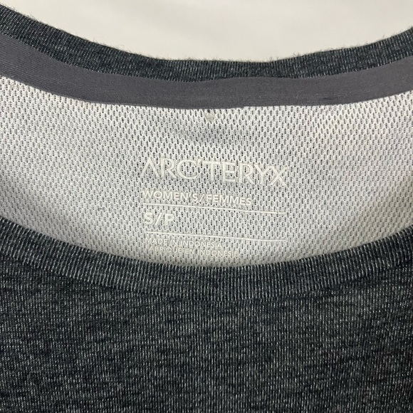 Arc'teryx Women's Cela Dress Heather Dark Gray T-Shirt- Size Small - Picture 4 of 8
